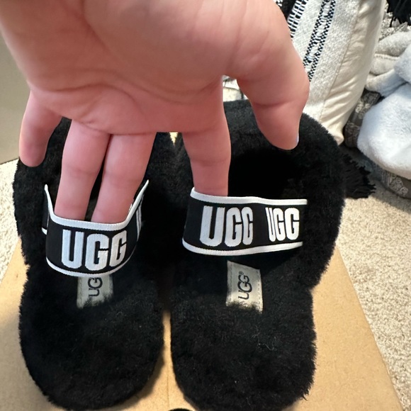 Black Ugg Slippers - Picture 3 of 6
